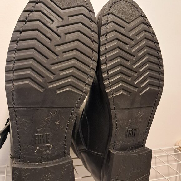 FRYE Women’s Black Leather Veronica Bootie - Picture 7 of 9